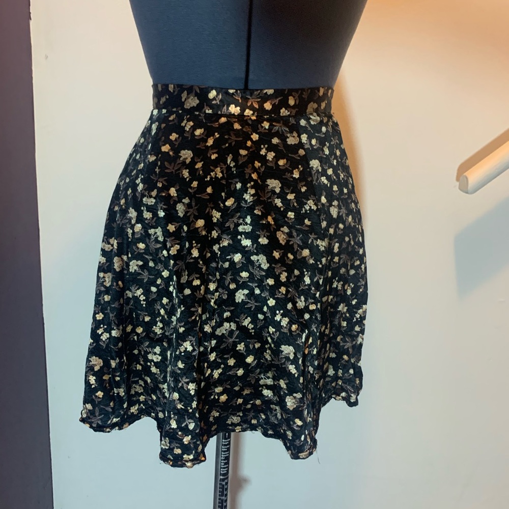 Vintage floral satin mini skirt. Star C.C.C. Brand size 5-fits like x-small.